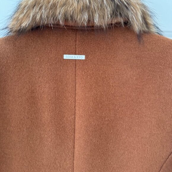 SOIA & KYO - Double Breasted Fur Trim Coat - Picture 5 of 9